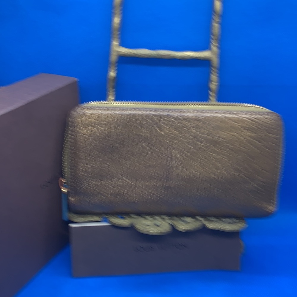 Louis Vuitton Bronze Suhali Long Zippy Wallet - Picture 3 of 12